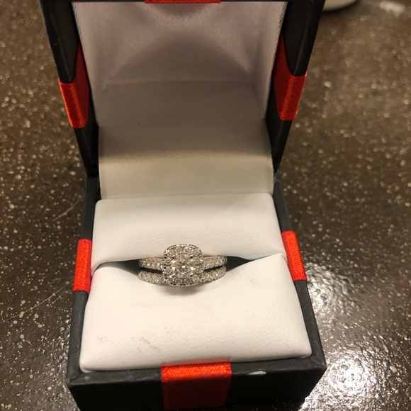 BRAND NEW BRIDAL SET SIZE 5 1/2